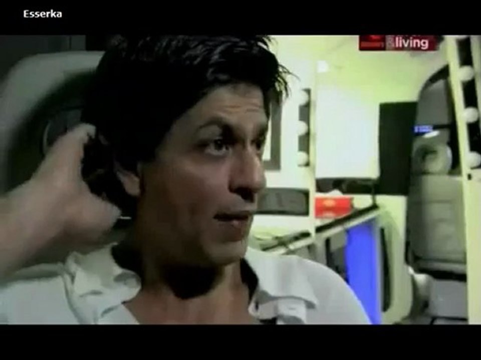 Episode 2 - 2/2 - Living with a Superstar