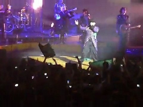 Pascal Obispo Concert 2010 Rouen Le drapeau