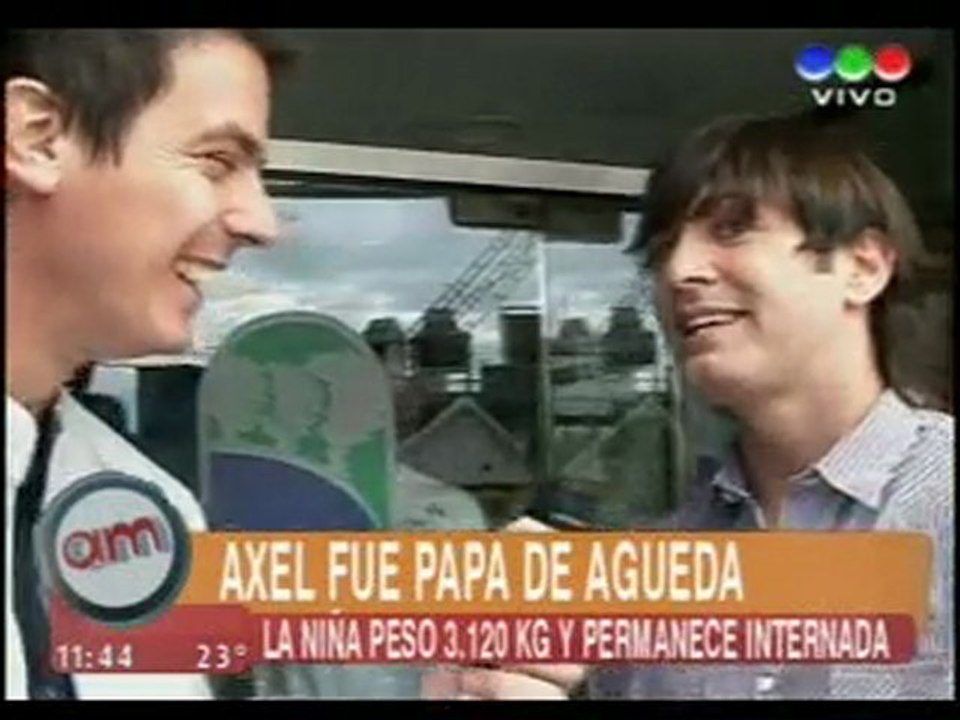 axl fue padre 2