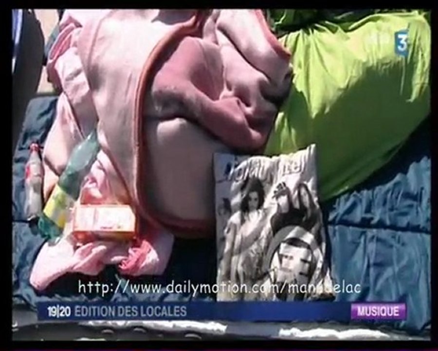 Les fans de Tokio Hotel devant la salle à Lyon