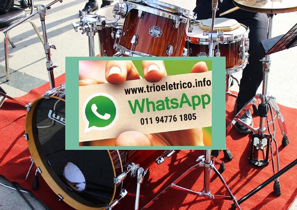 trio eletrico com palco gerador e out door  011 94776 1805