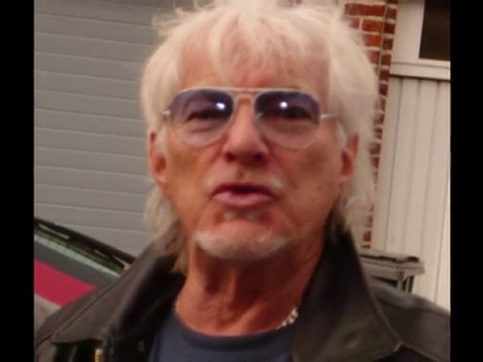 Hughes AUFRAY chez Mona FM
