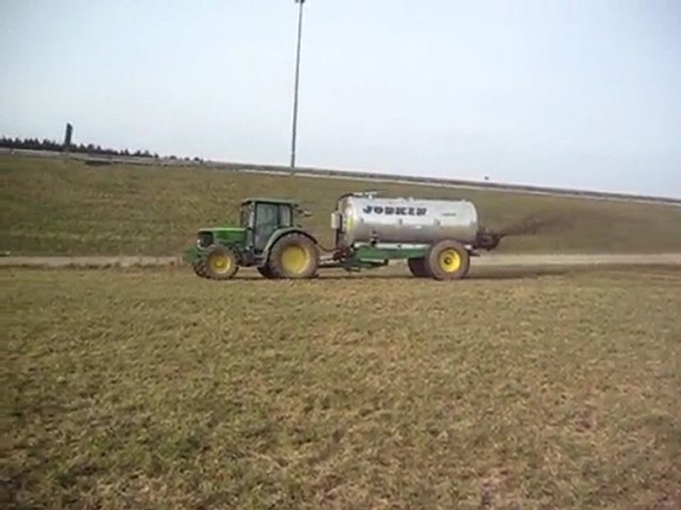 V.Deblon à l'Epandage de lisier 2010