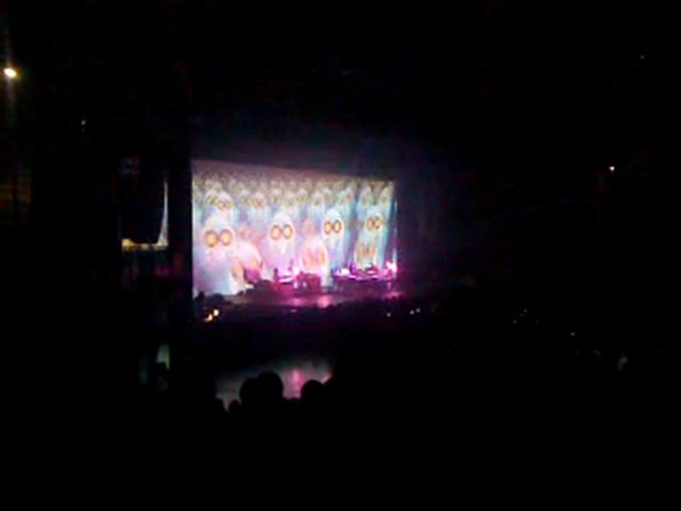 J. M. Jarre 2010 Nantes intro theremin - equinoxe 4