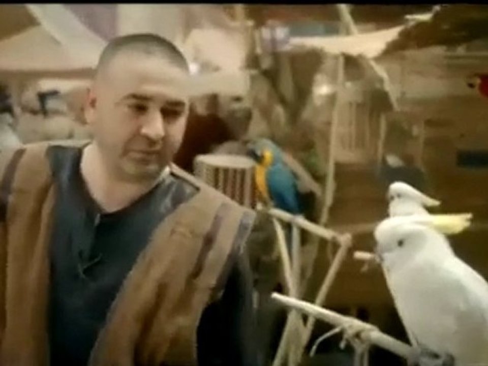 Vodafone - Para - Şafak Sezer (HD)