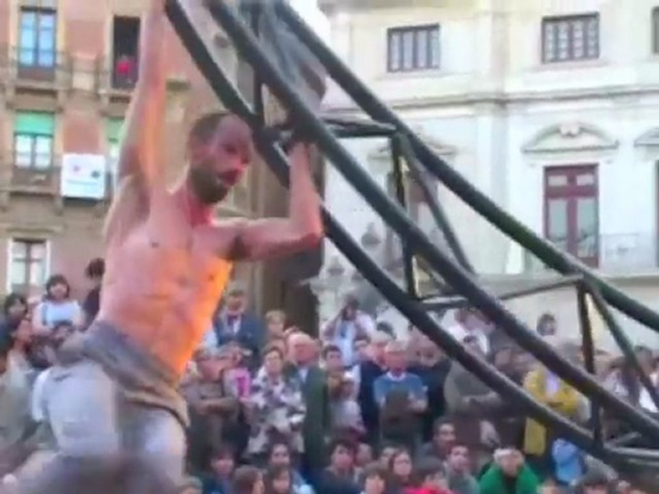 LONELY CIRCUS - le poids de la peau