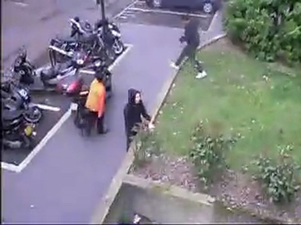 Un ouf ki arive et saute direct (yamakasi du 92