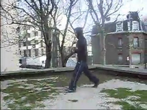 un saut de chake groupe des yamakasi du 92 (part 1)