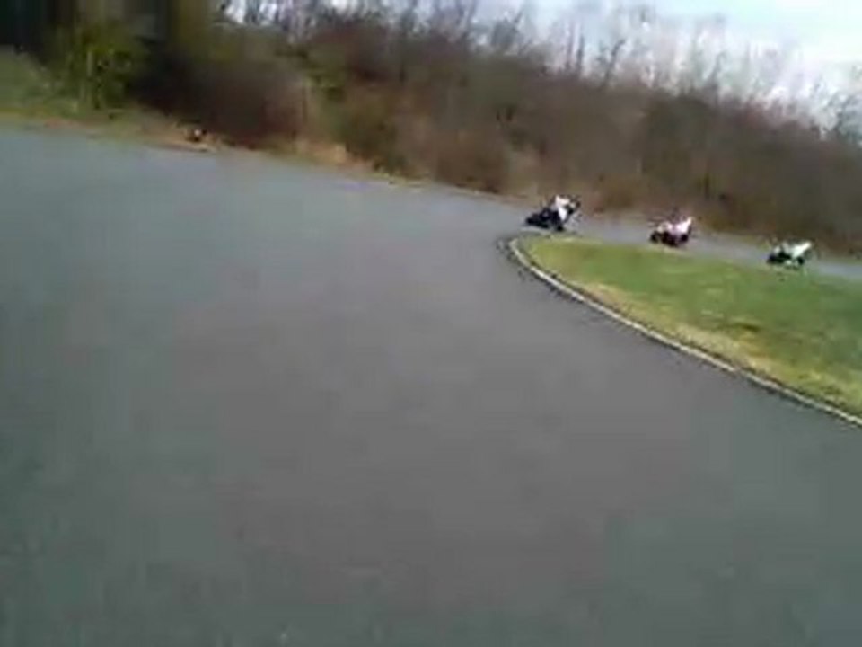 circuit lezennes 20.03.2010 en tt600