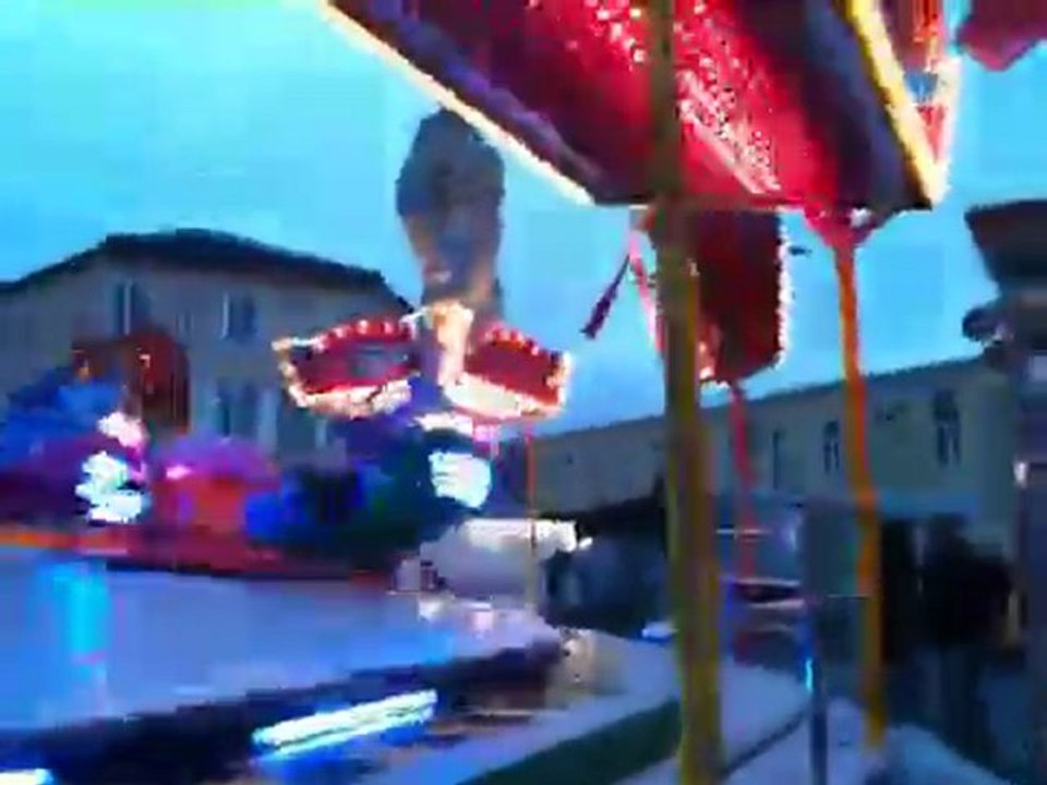 Statue MJ, 20 mars 2010 + fête foraine