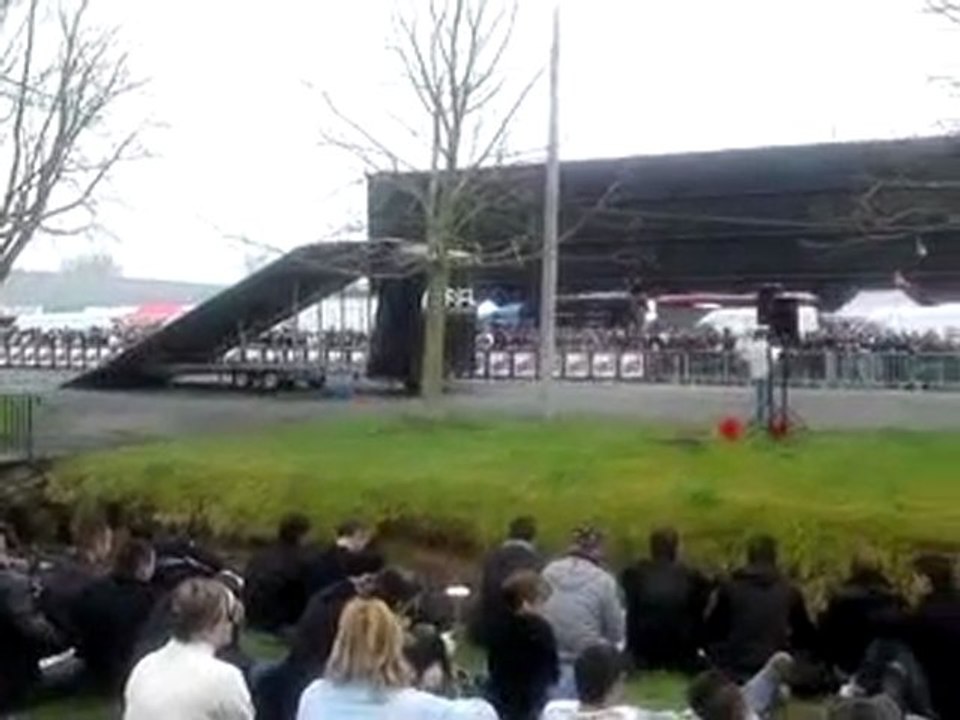 Les PUCES MOTOS NIORT Mars 2010 free style et Superman