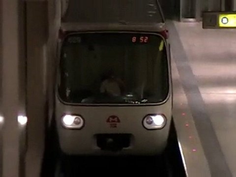 MPL75 : Arrivée à la station Stade de Gerland sur la B du métro de Lyon