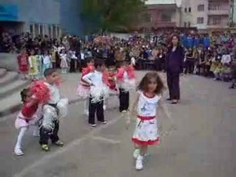 Batman 100. Yıl İÖO Sabah Grubu 23 Nisan Dans Gösterisi