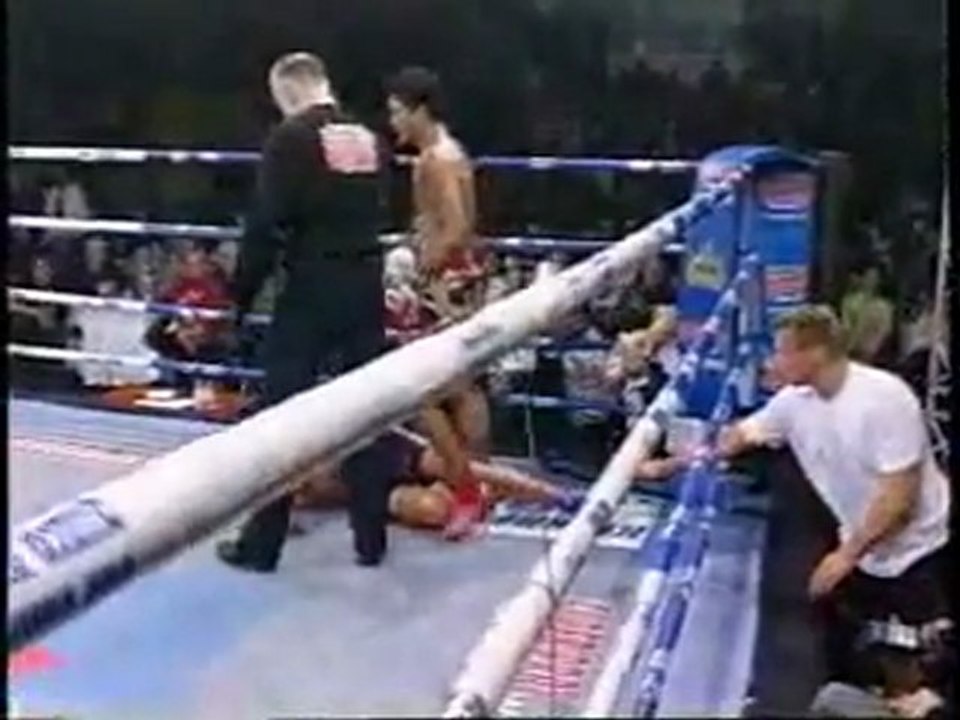Danthai Sigmaussak vs Tarik Slimani | StarMuay | 2010