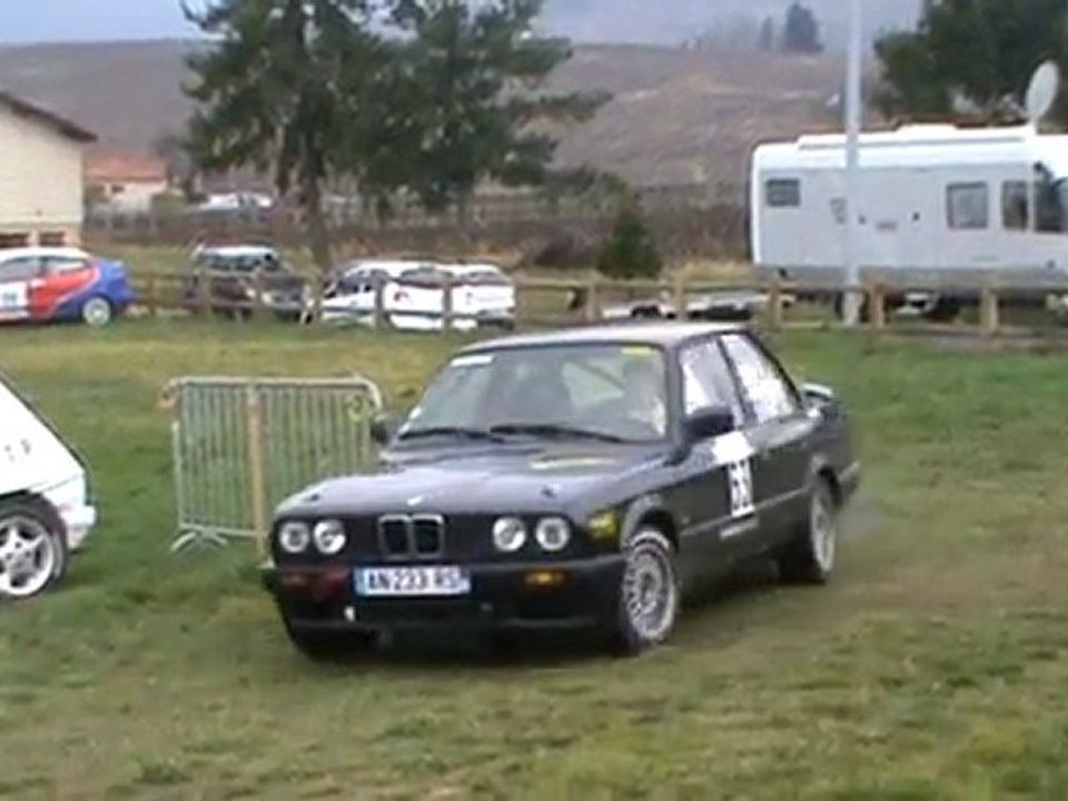 GEGE  EN BMW SORT DU PARC