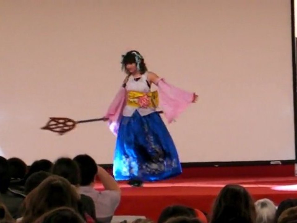 Cosplay Yuna (FF X) - Paris Manga 09 (08/65)