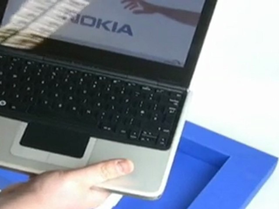 Unboxing Nokia Booklet 3G
