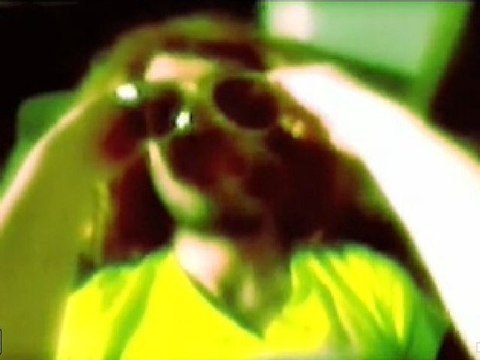 Bloggie : mains libres ou attachées...