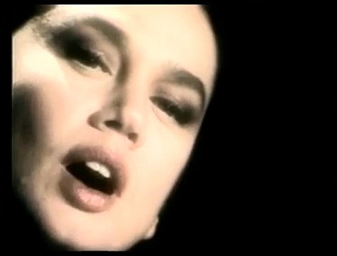 Sezen Aksu - Masum Degiliz