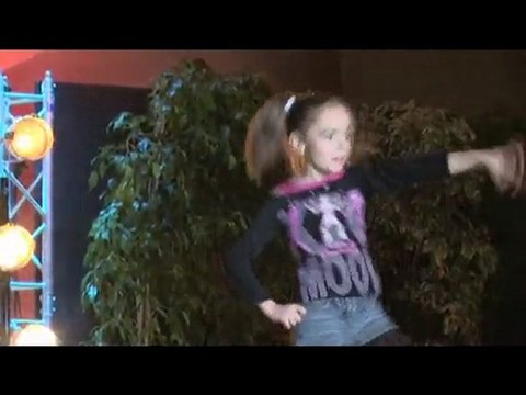 Défilé de mode 2010 - Pierrelatte - Alicia danse