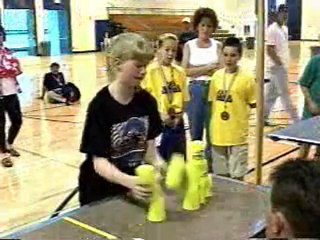 Video Entretenido - Cup Stacking