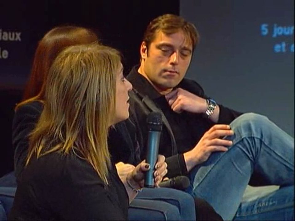 PARIS 2.0. COMMUNICATION 2.0 BRAND CONTENT  (Transmedia lab)