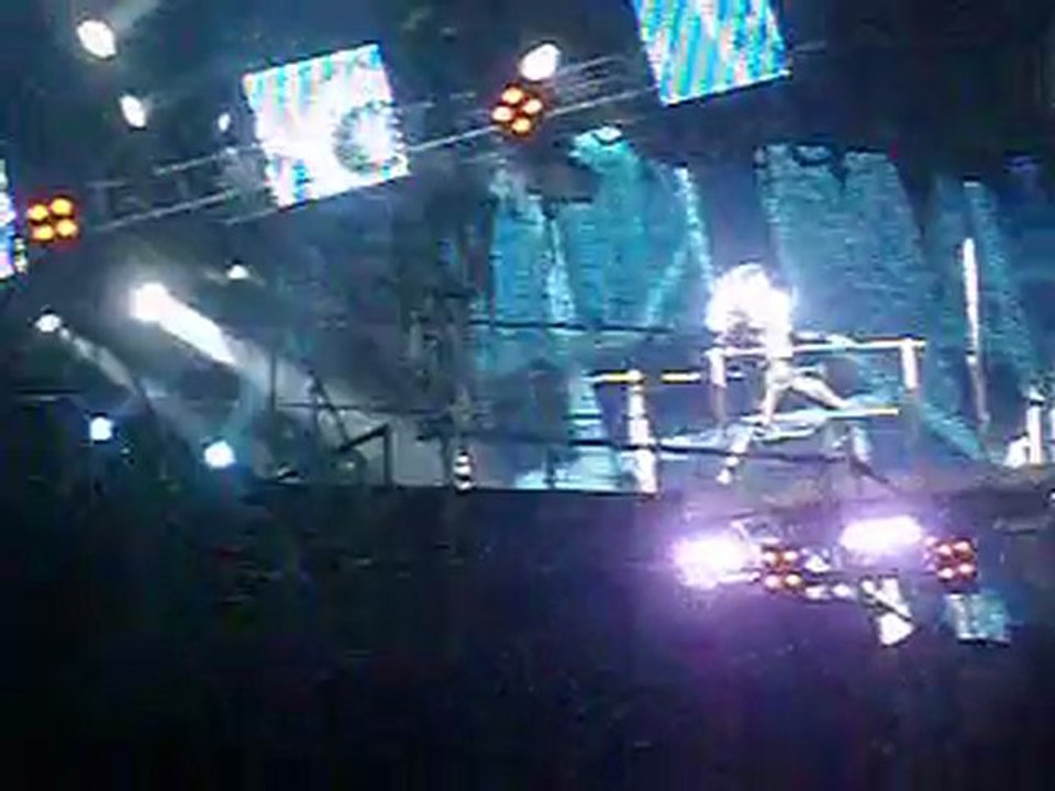 Tokio Hotel Nantes 2010 Screamin' + Monsoon