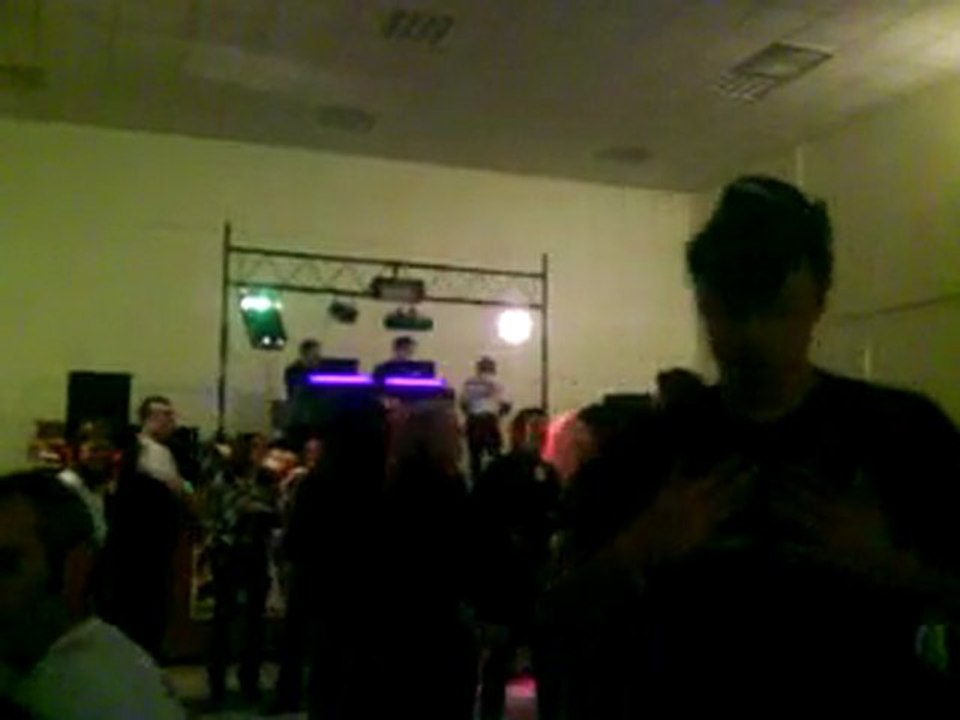 fredon au micro