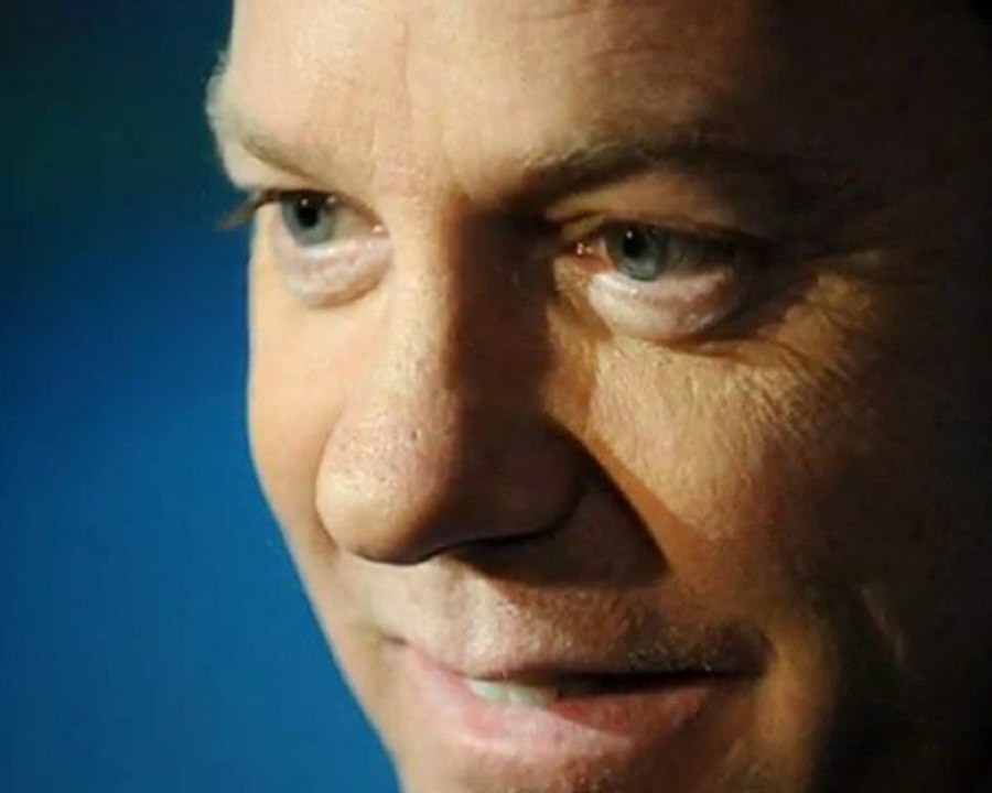 Kiefer Sutherland Blue Eyes