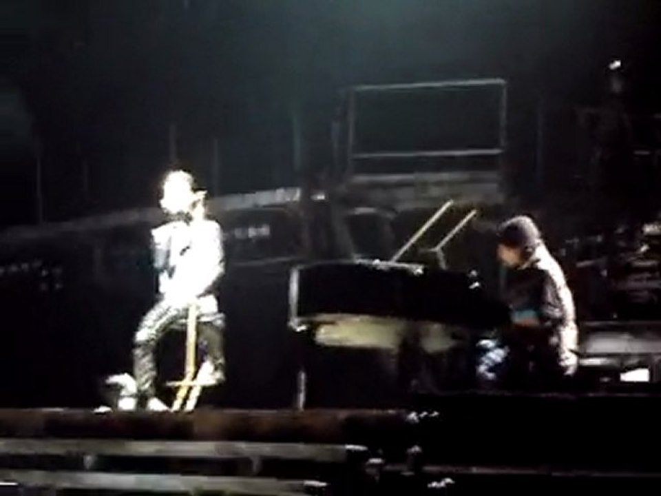 Tokio Hotel - Zoom into me (18.03.10 à Lyon)