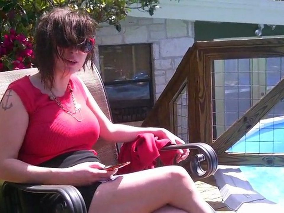 Nikki Darlin Says "Hi" to BrooklynVegan