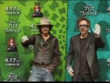 Johnny Depp attracts crowds in Japan