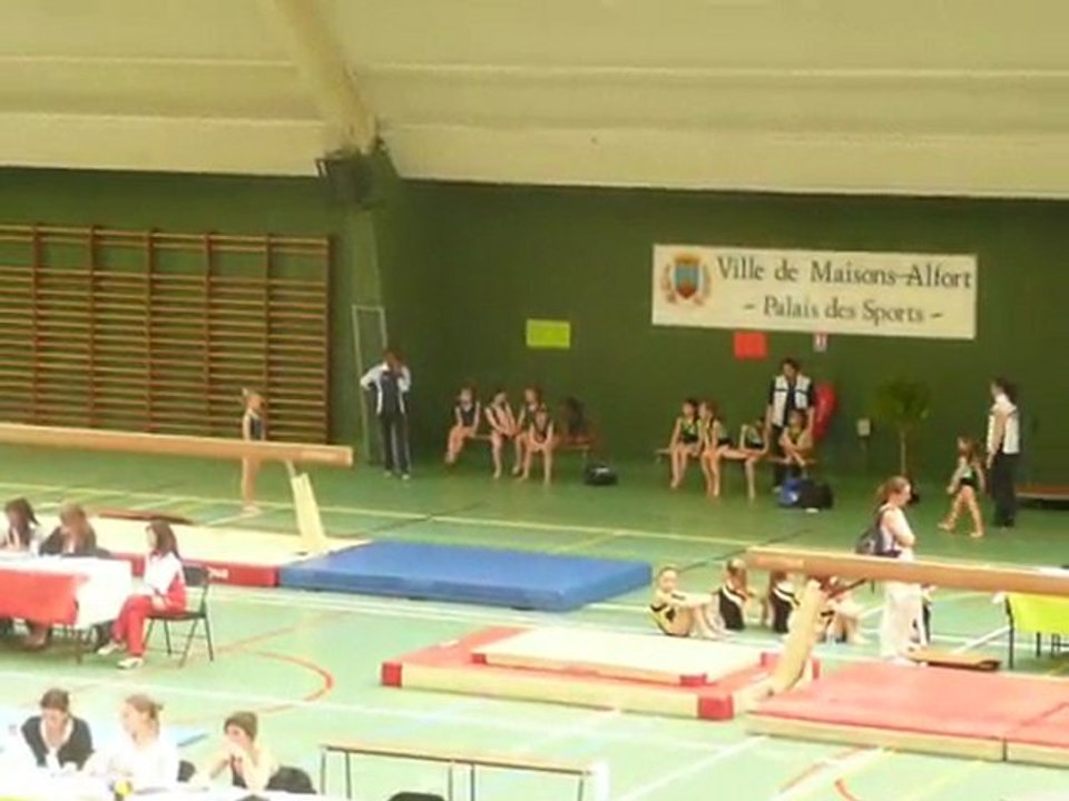 MAELLE COMPETITION 2010 SAUT 1