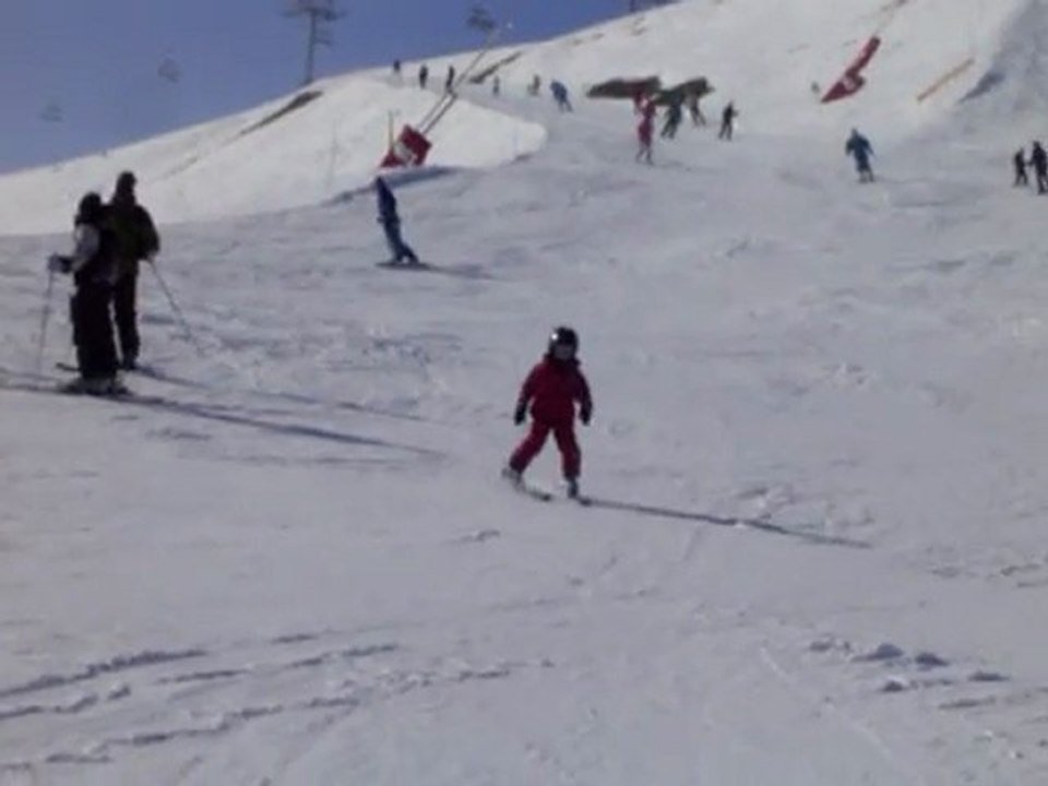 Maxence descend une piste rouge !