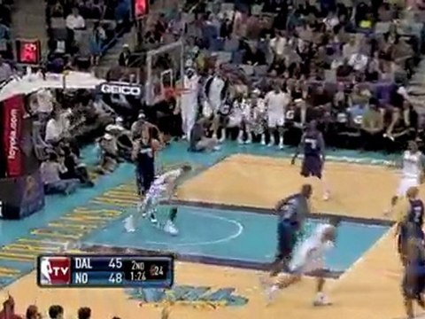 James Posey finds Darius Songaila on the inbound pass, who c