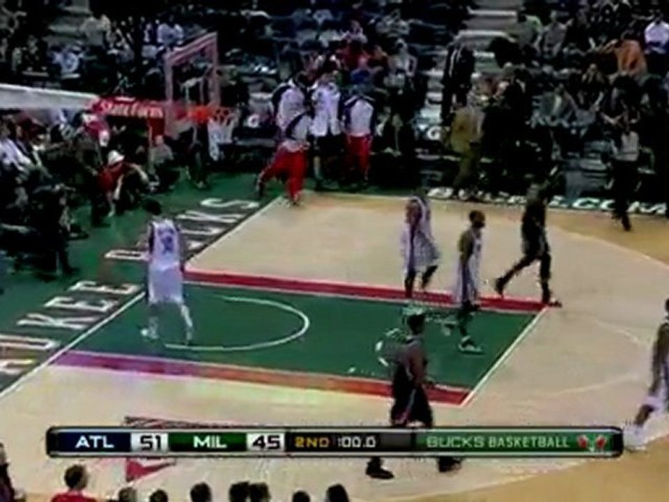 Mike Bibby finishes out the half by making a three-point sho