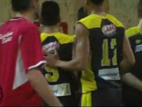 Basket N3M : St-Georges de Montaigu - Châteauroux (76 à 72)