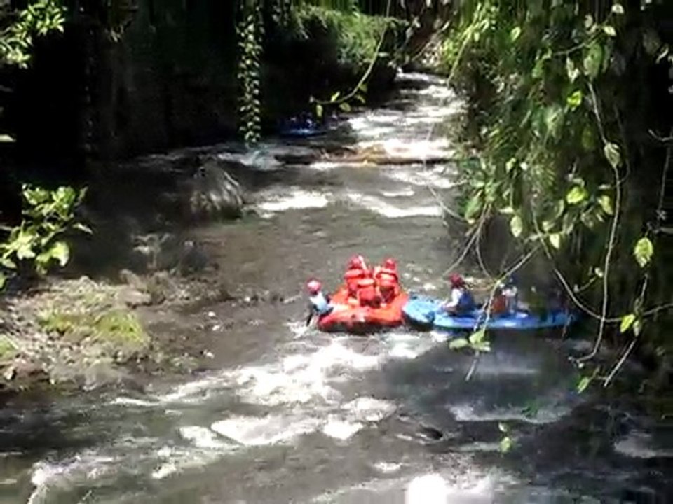 Bali 2009 Rafting 1