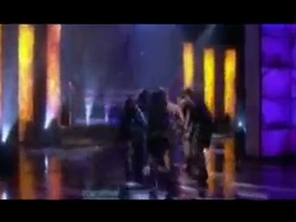 jennifer lopez - louboutins