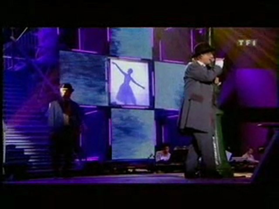 Les passantes- Les Enfoirés 2010