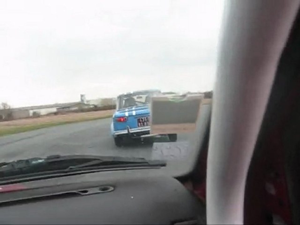 un tour du circuit de lurcy-levis en M3 E46 et CLIO 16S