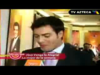 ANDRES PALACIOS ENTREVISTA A REPORTERA