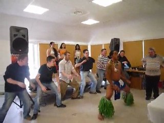 La Kevrenn se met aux danses du Pacifique...