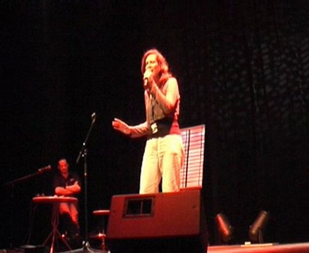 CAMILLE CASE AU MANS CITE CHANSON SLAM