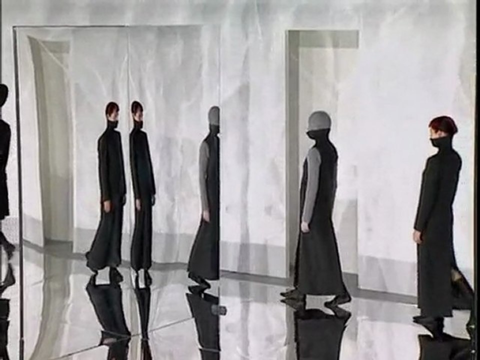 Hussein Chalayan Fall 1998 Fashion Show (ful)