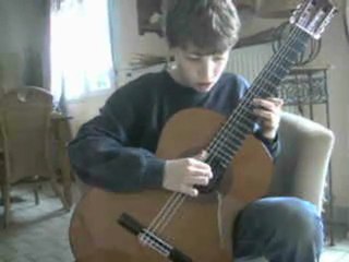 VICTOR APPREND UN NOUVEAU MORCEAU DE TANGO