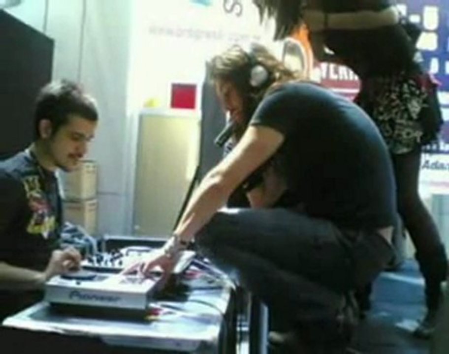 BARIŞ AKARSU - RADYO PROGRAMI ÇANAKKALE 1 BÖLÜM