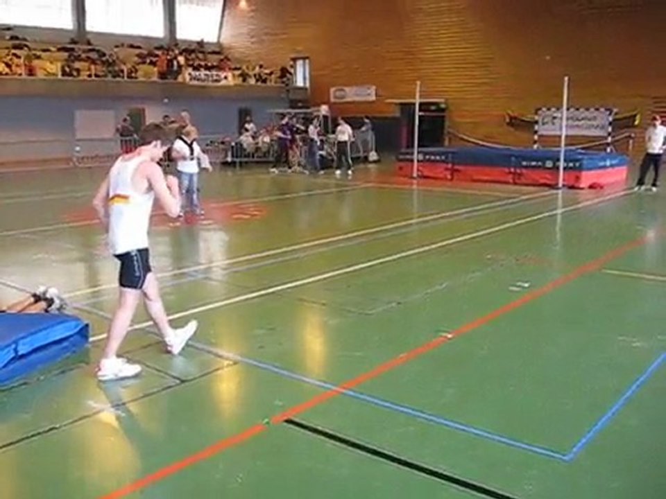 2010_salle_LARA-minimes_Romain_Hauteur1m74