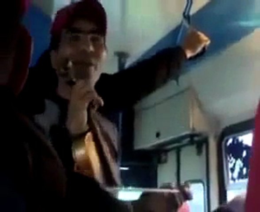 Chaabi-bus فنان الحافلات الملتزم