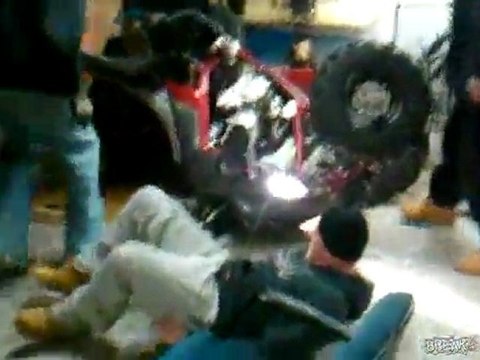 Régis et son quad [chute]